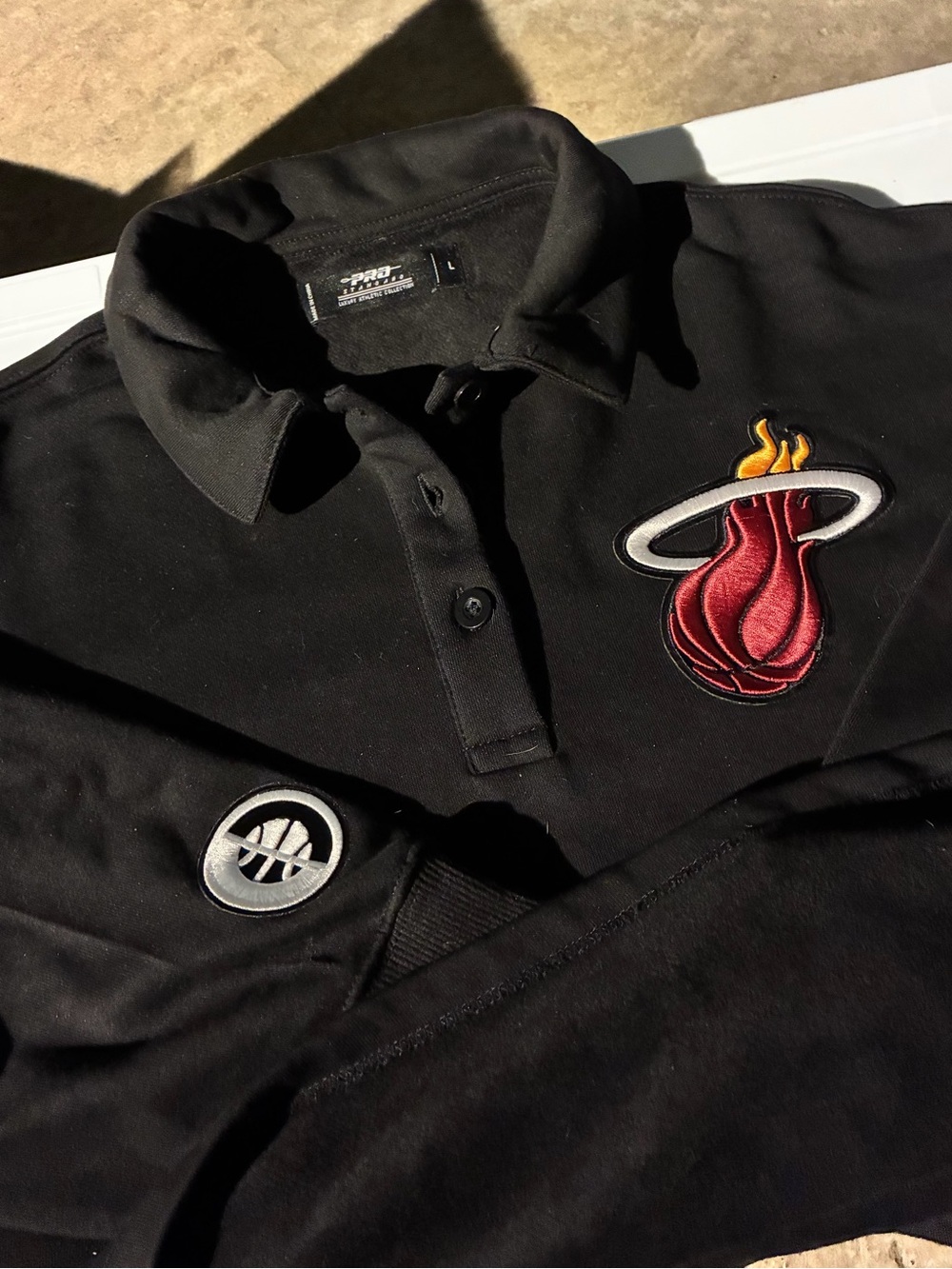 NWT Cropped Collared Polo/Rugby Style Official Miami Heat NBA Sweatshirt
